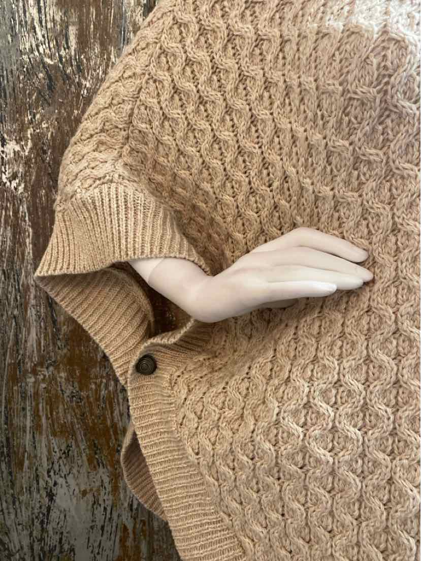 Aran Mor Size Small/Medium Cream Sweater