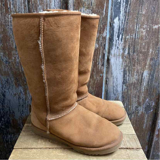 UGG 10 Brown Boots