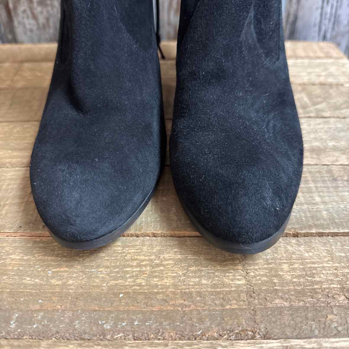 Stuart Weitzman 8.5 Black Shoe Booties
