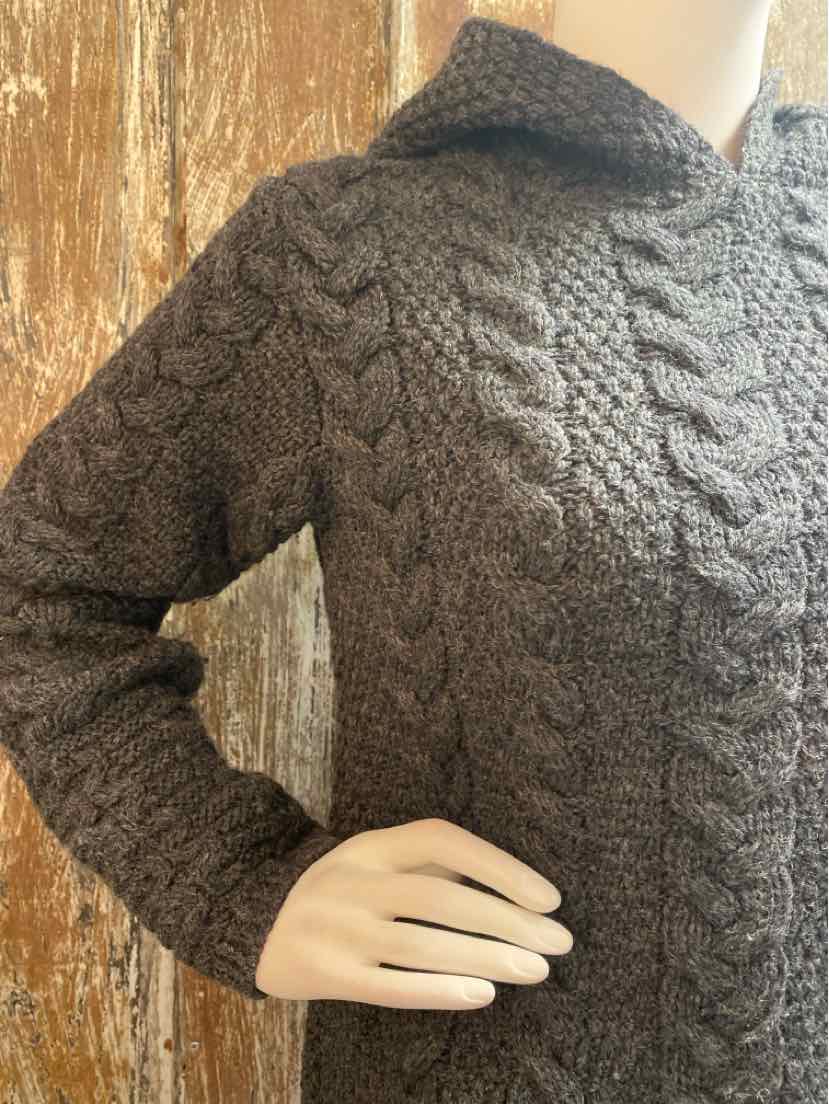 inis crafts Size small Gray Cardigan