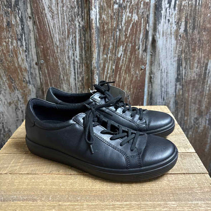 Ecco 9/9.5 Black Sneakers