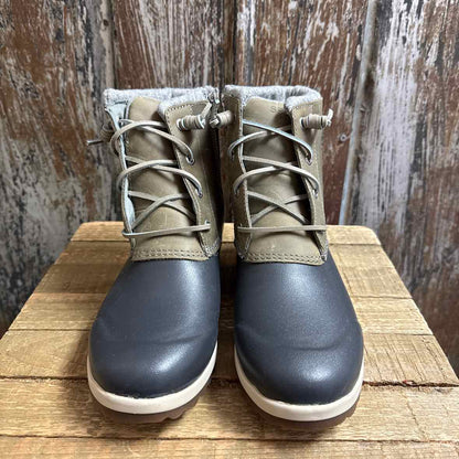 Sperry 7.5 green/black Boots