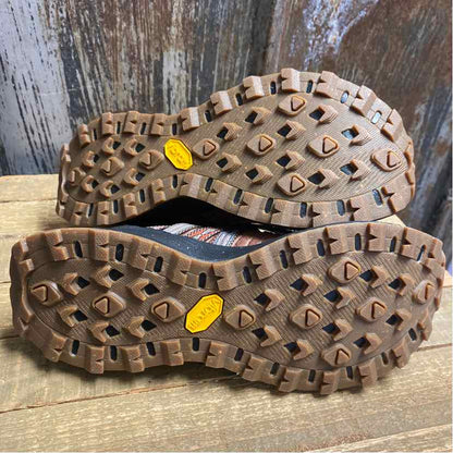 Merrell 6 Red Sneakers