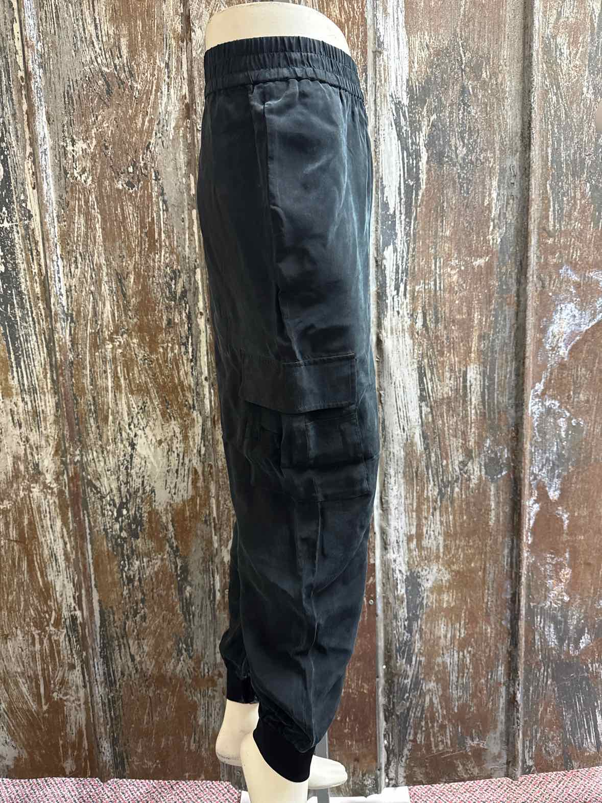 Alice and Olivia Size Medium Black Pants