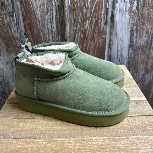 Lamo 7 Green Boots