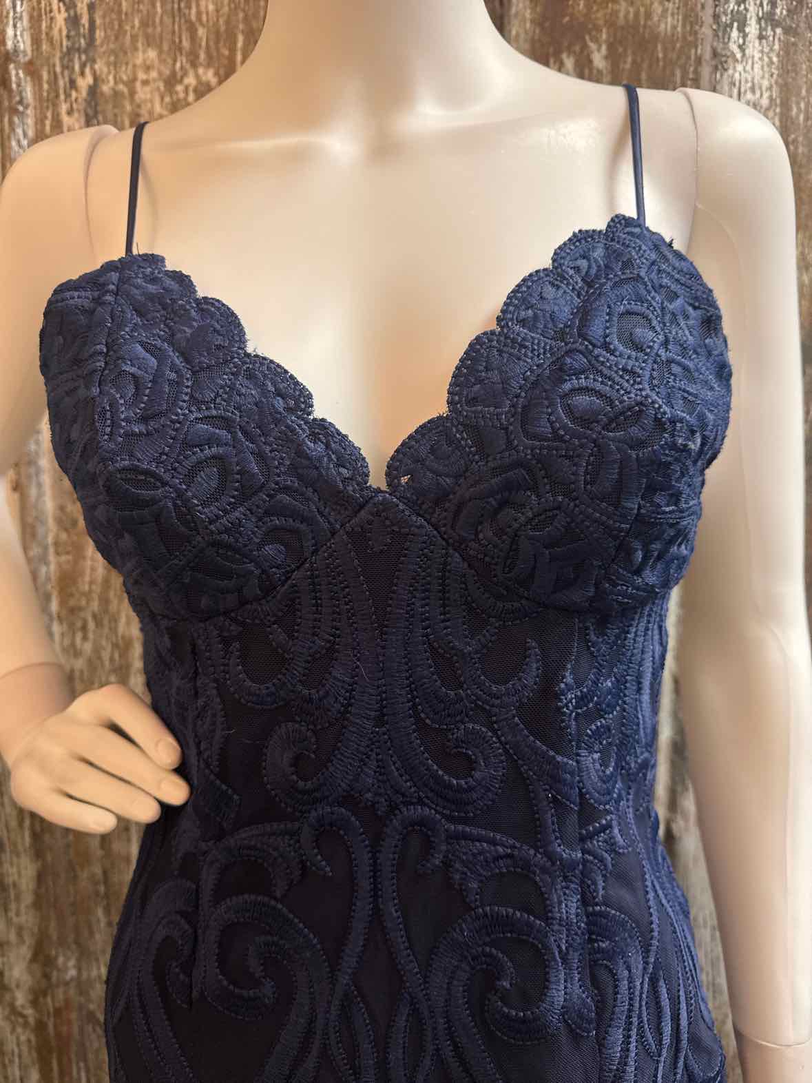 Bardot Size 6 (Small) Navy Dress