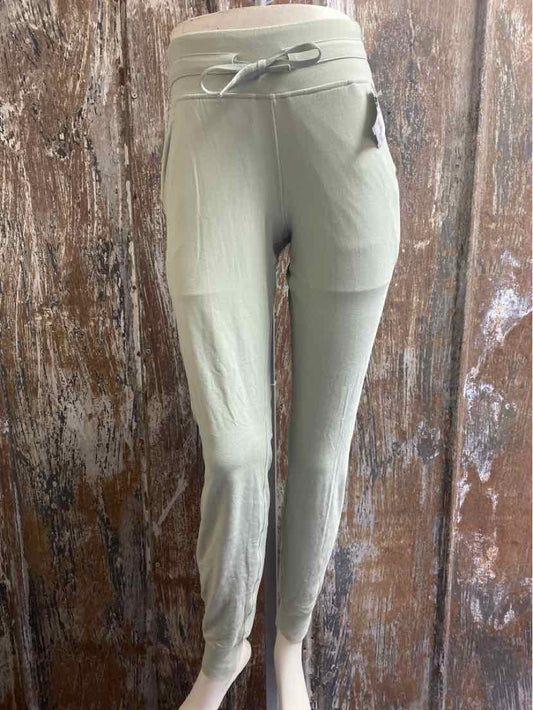 lululemon Size 0 Green Activewear Pants