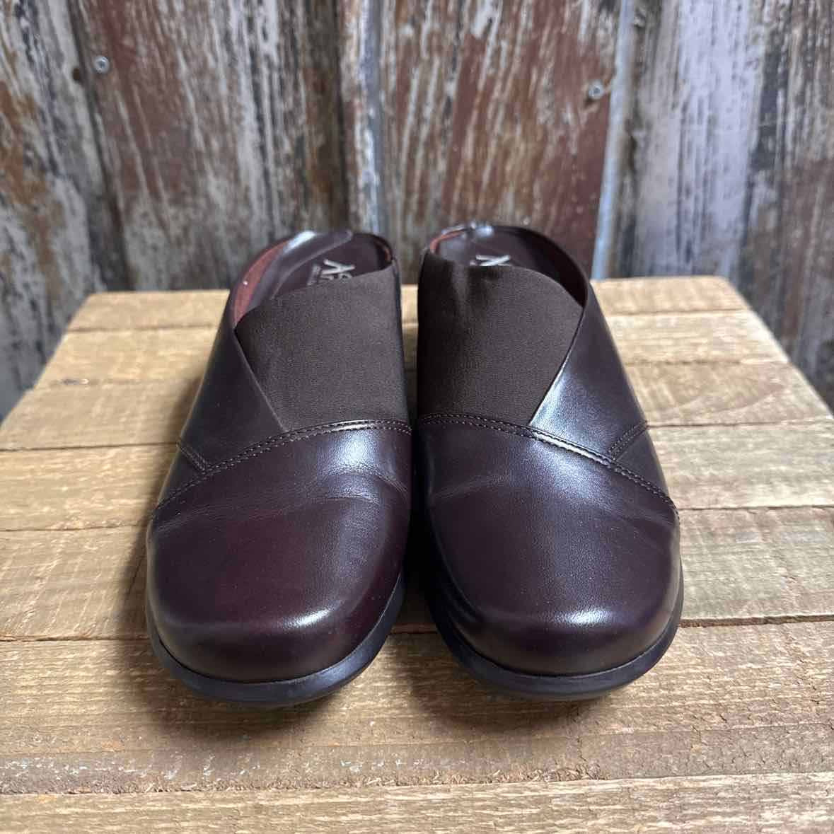 Clark's 6.5 Brown Shoes