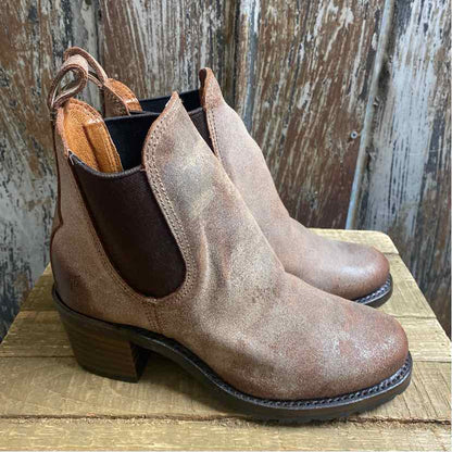 Frye 8 Brown Boots