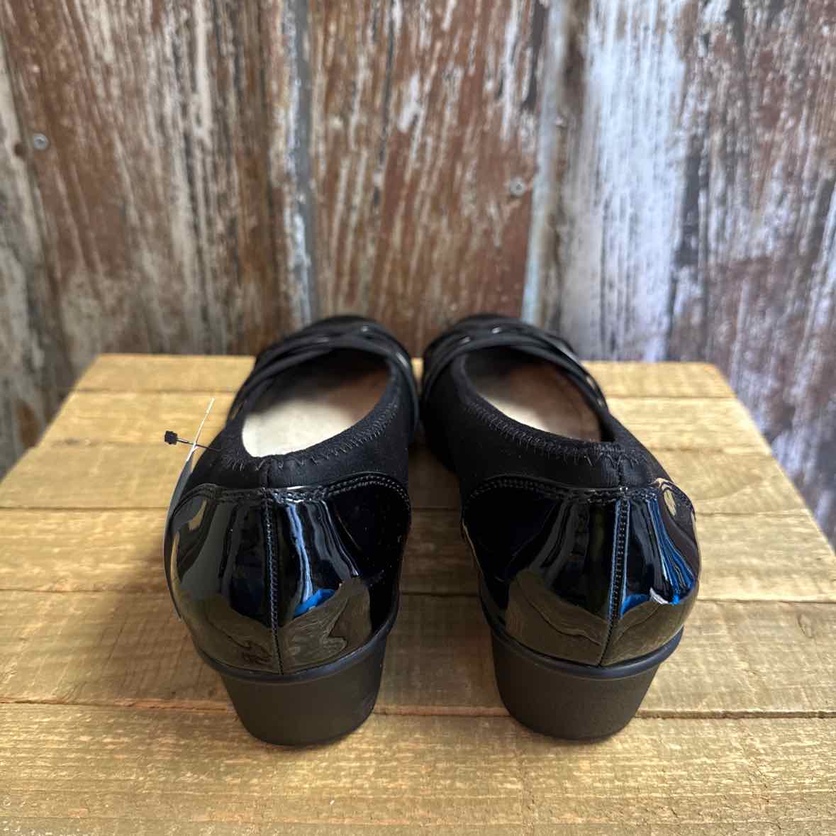 White Mountain 10 Black Shoes