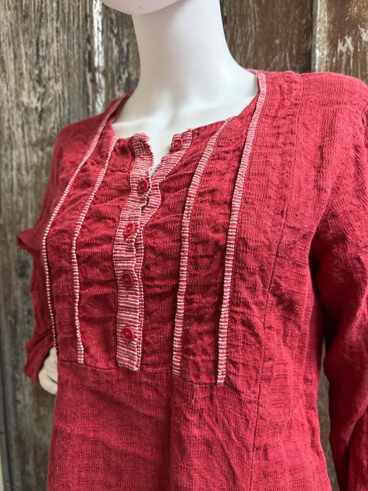 FLAX Size small Red tops