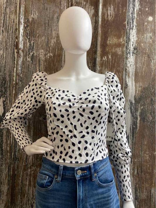 Bar III Size Medium White polka dot tops