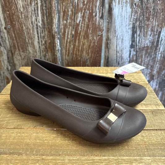 Crocs 8 Brown Shoes