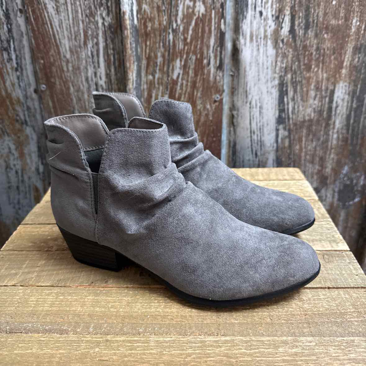 Esprit 7 Gray Shoe Booties