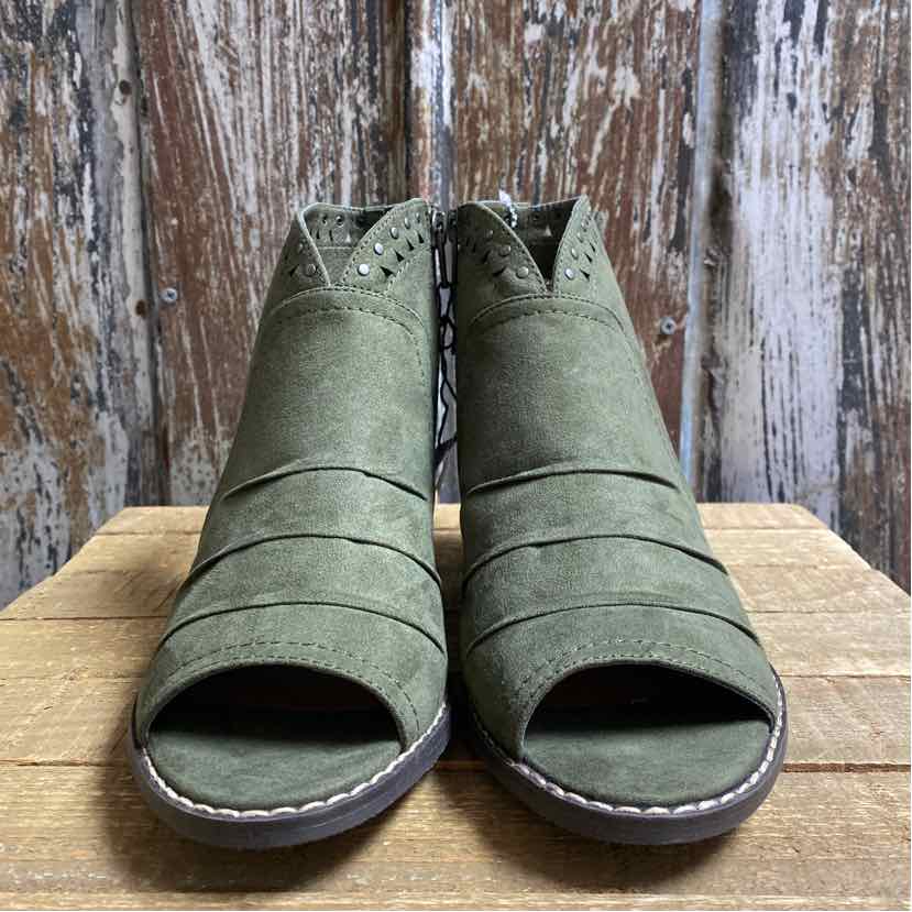 Sonoma 9.5 Green Shoe Booties