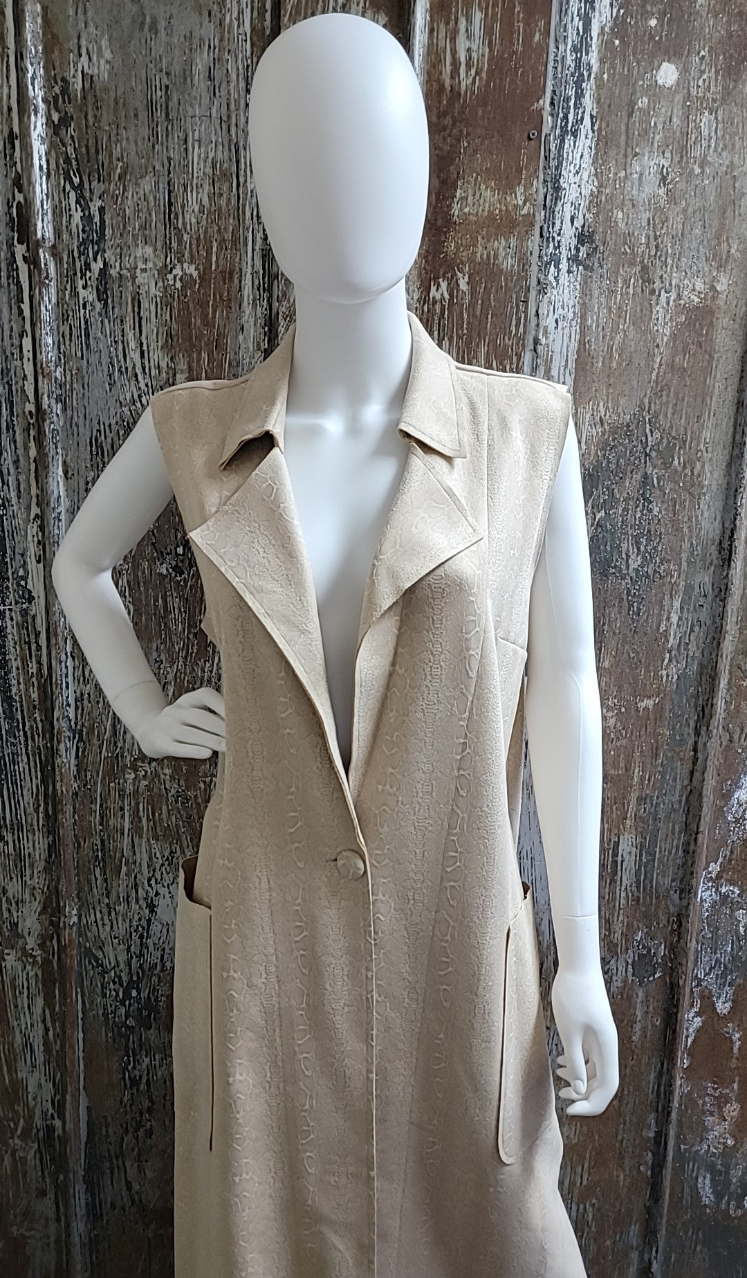 Solitaire Size Large Tan Print Vest