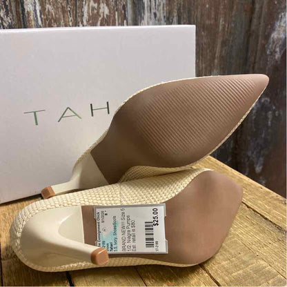 Tahari 5.5 Ivory Shoes