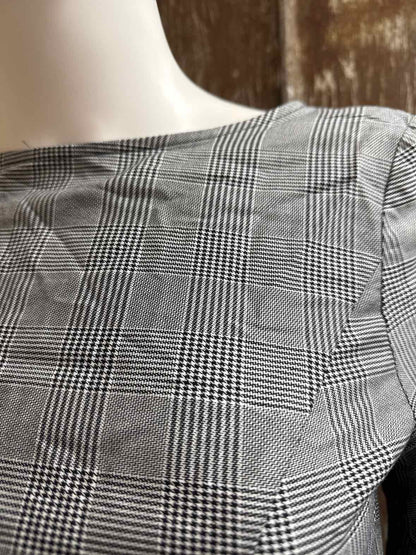 Brooks Brothers Size 6 (Small) Black Print tops