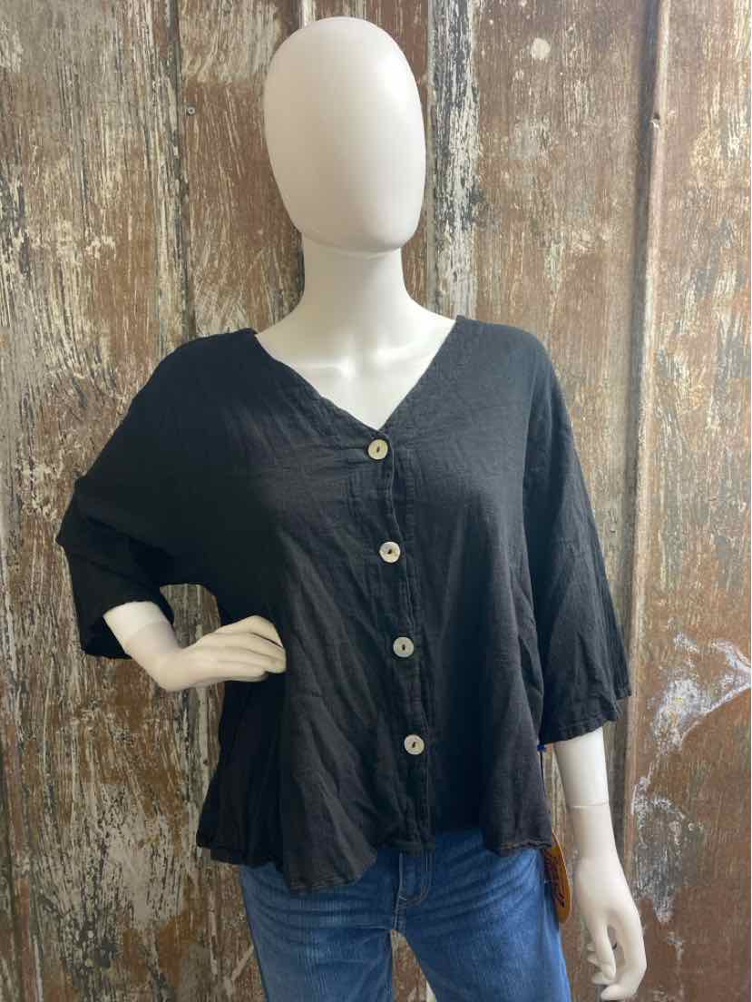 Oh My Gauze! Size Medium Black tops