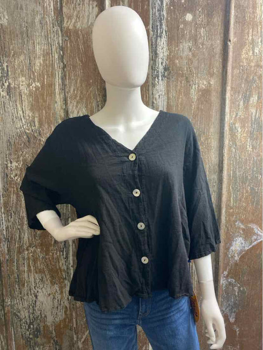 Oh My Gauze! Size Medium Black tops