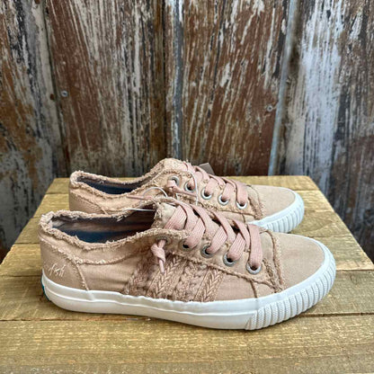 blowfish 6.5 Dusty Pink Sneakers