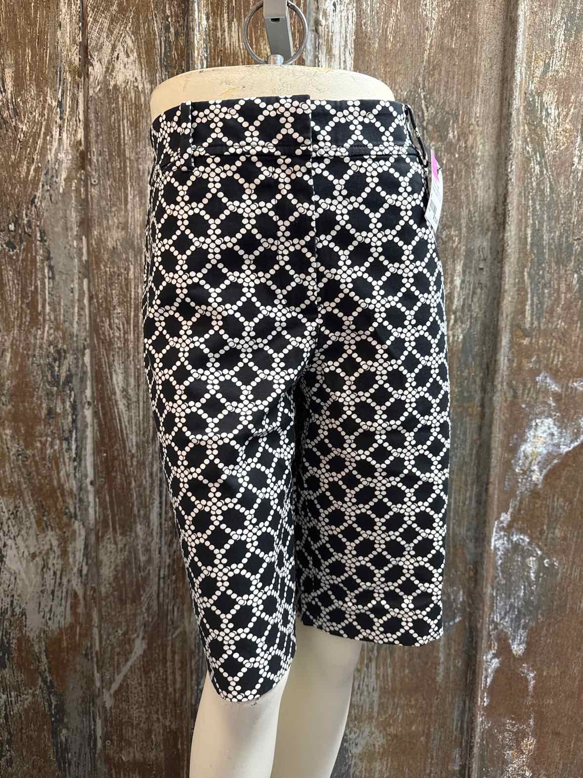 Talbots Size 6 Black Print Shorts