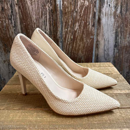 Tahari 7.5 Tan Shoes