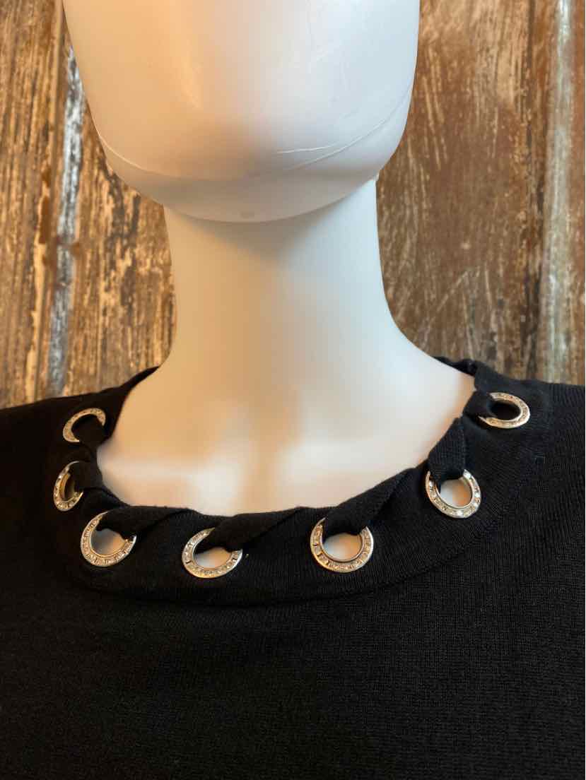 Cable & Gauge Size Medium Black tops