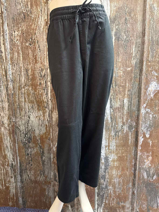 Gap Size Medium (8/10) Black Pants