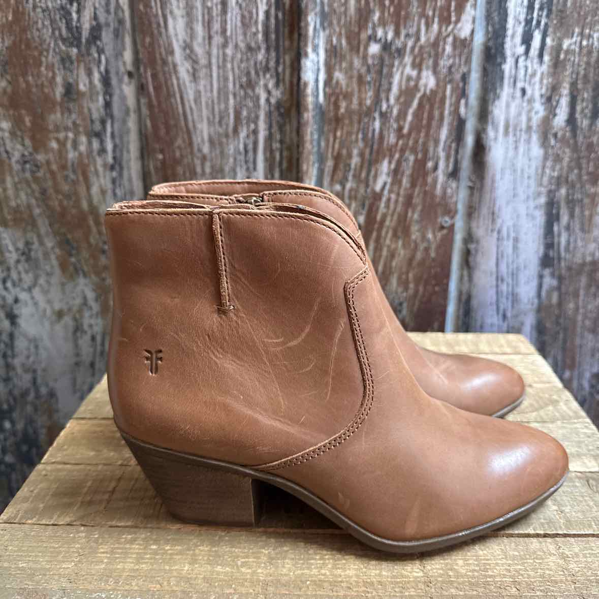 Frye 7 Brown Shoe Booties