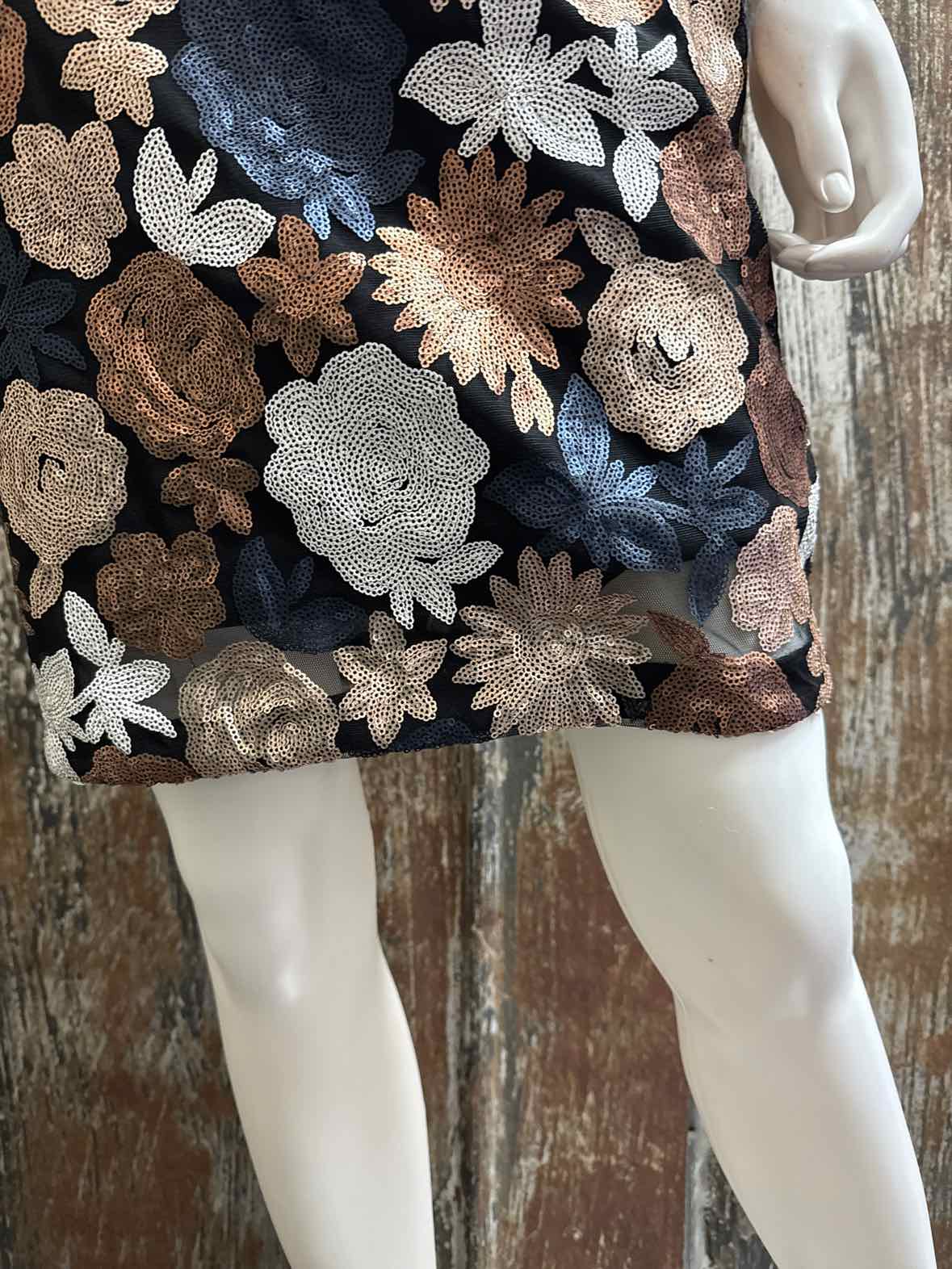 Calvin Klein Size 2 (Extra Small) black/gold Dress