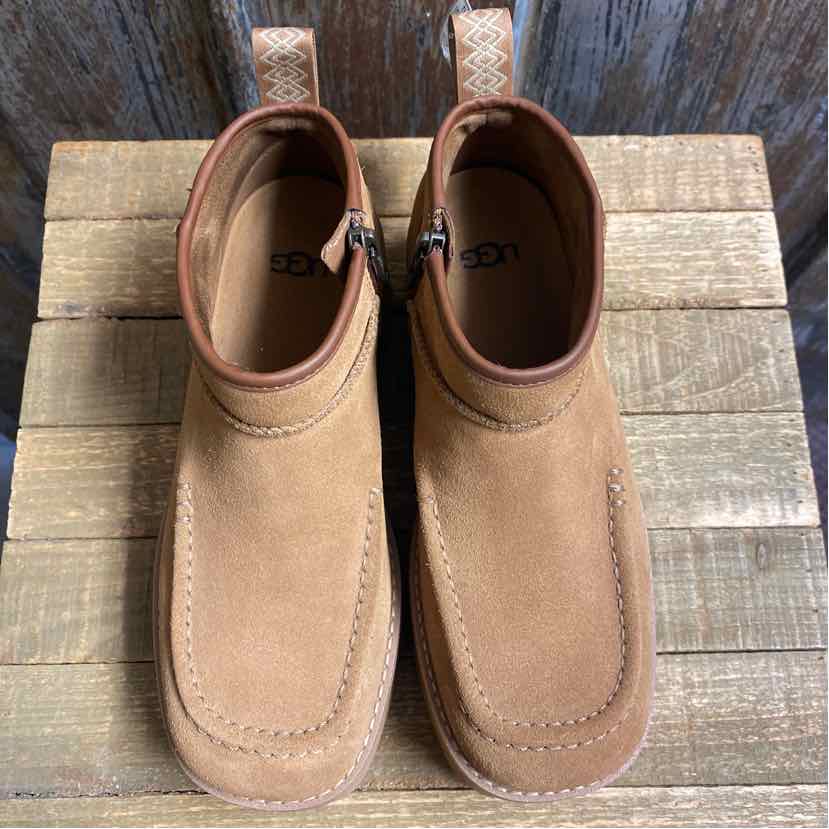 UGG 6 Brown Boots