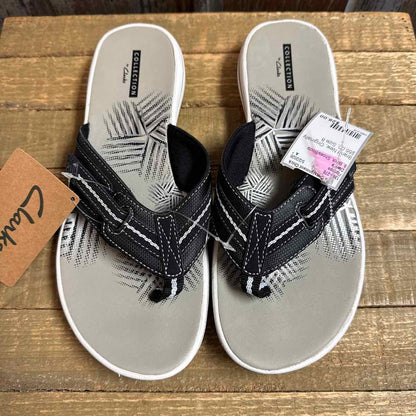 Clark's 8 Black Flipflops