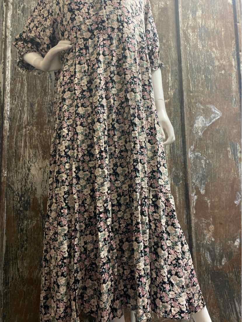 Natural Life Size Large green/pink floral Dress