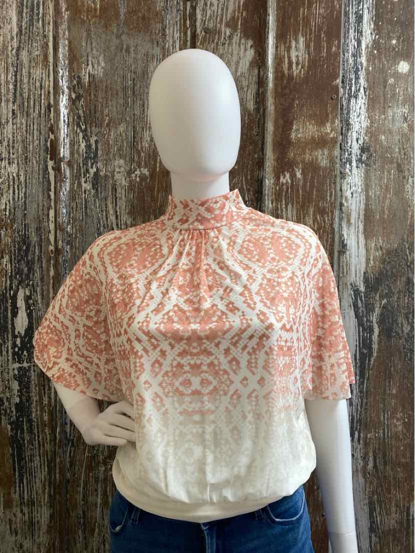 Jennifer LoPez Size Medium pink print tops