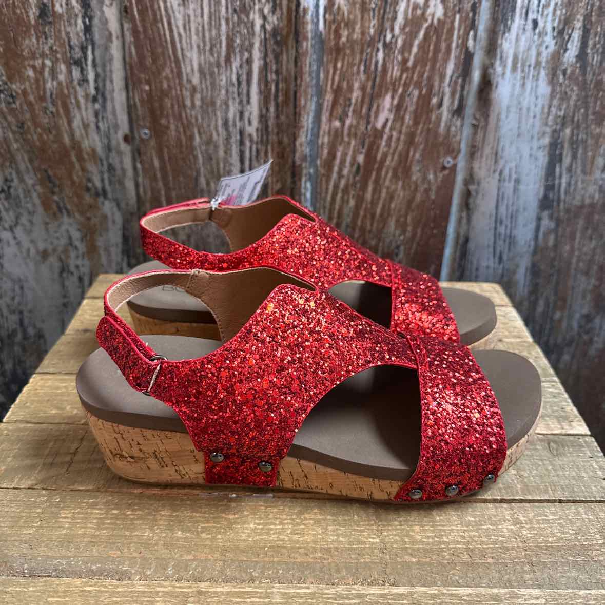 Botique by Corkys 9 Red Sandals