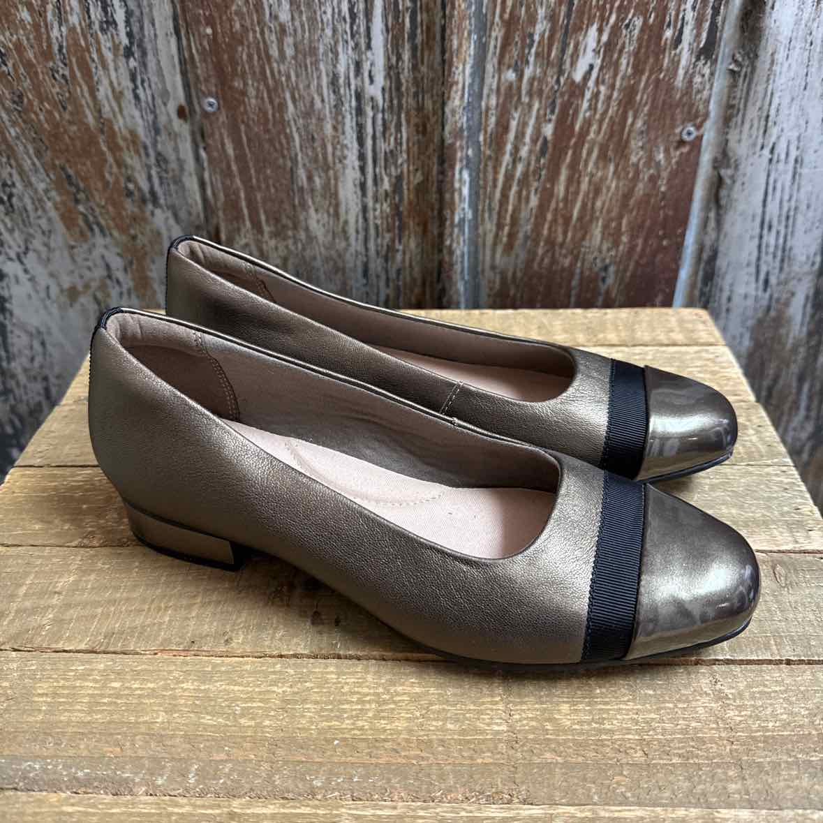 Clark's 7.5W Pewter Shoes