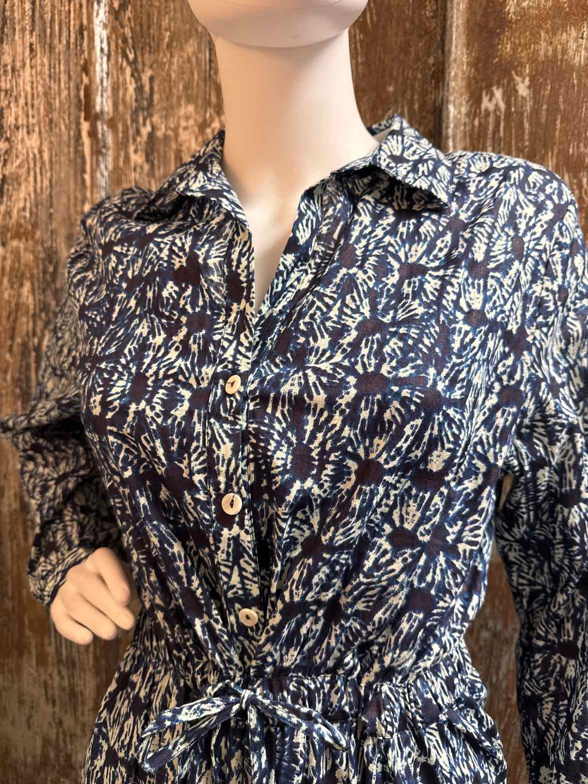 Madison Hotel Size Medium Blue Print Dress