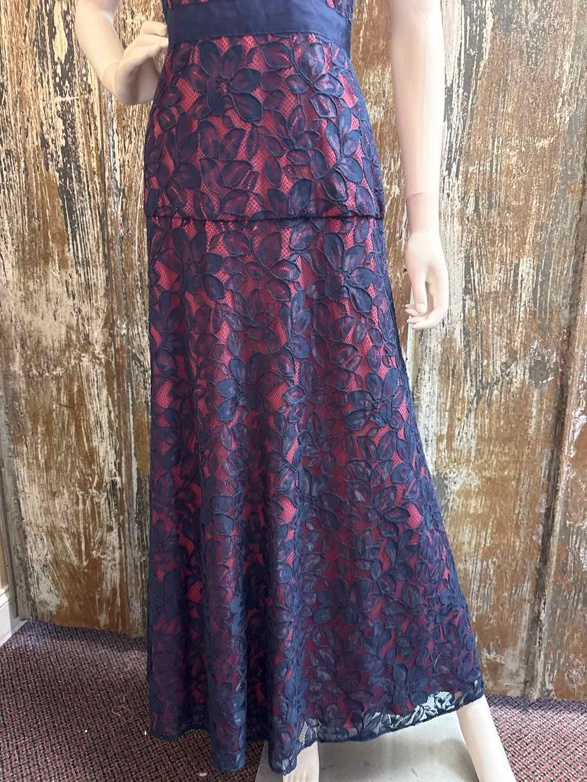 Kay Unger Size 6 (Small) Navy Lace Dress
