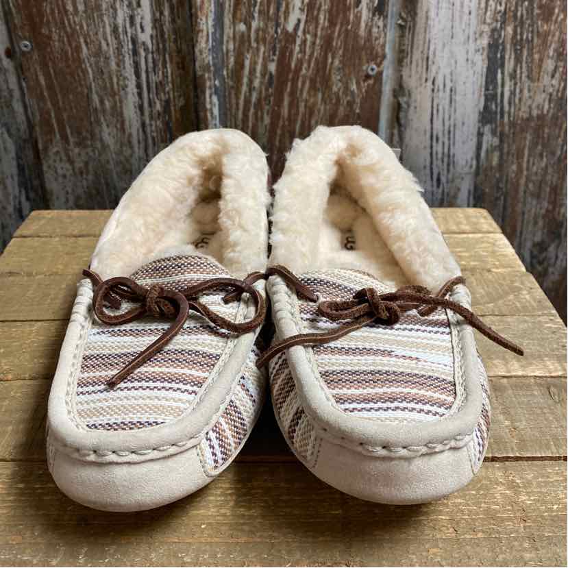 UGG 8 Brown stripe Slippers