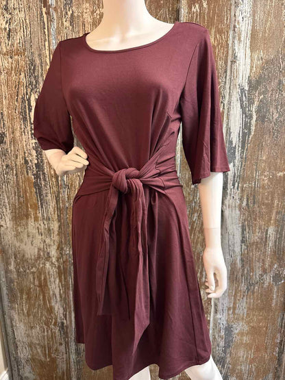 Ann Taylor (Factory) Size 10 Petite (Medium) Burgundy Dress