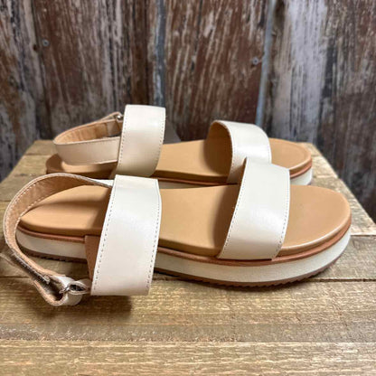 Nisolo 9 Cream/Brown Sandals