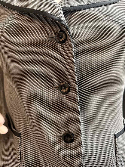 Tahari - Arthur S. Levine Size 4 (Small) black/white Blazer
