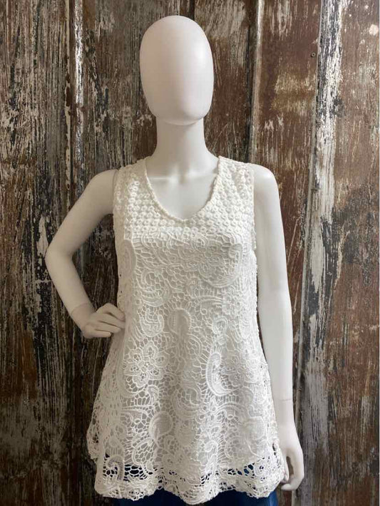 Skyes the limit Size Medium White tops