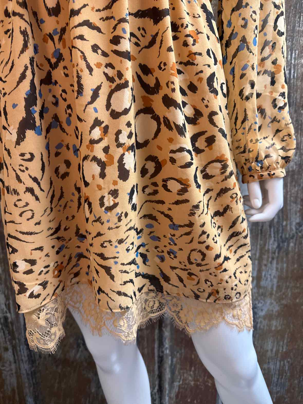 White House Black Market Size 8 (Medium) Yellow Print Dress