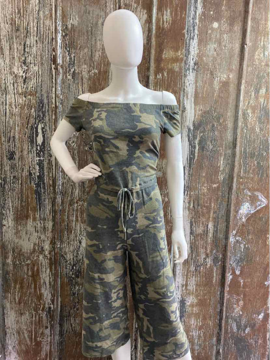 BLVD Size Large Green Camo Jumpsuit