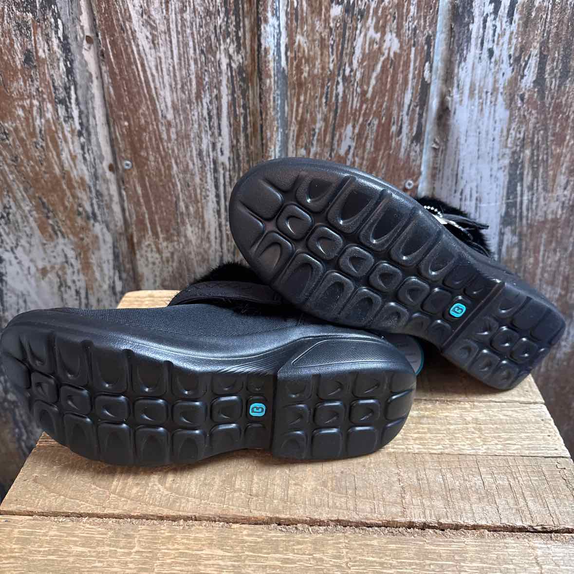 Bzees 8.5 Black Boots