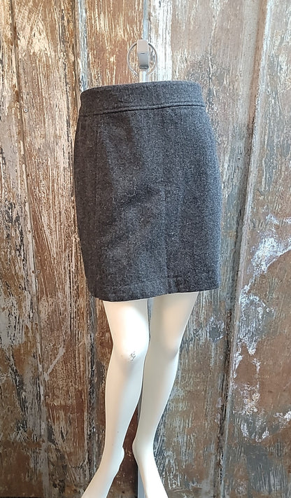 H & M Size 8 Gray Skirt