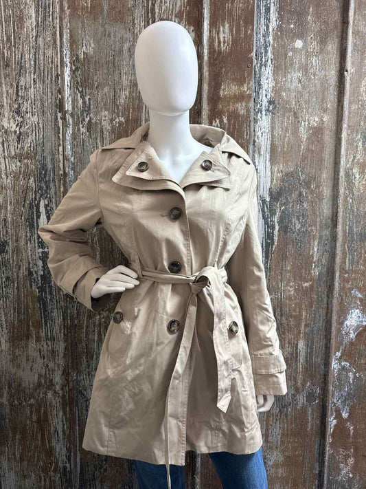 London Fog Size Medium Tan Trenchcoat