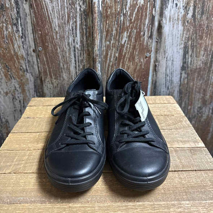 Ecco 9/9.5 Black Sneakers